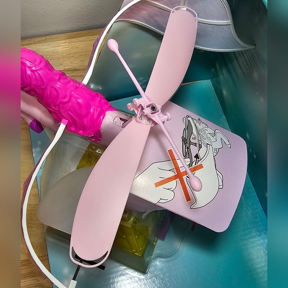 Spin Master Flutterbye Flying Unicorn Brand New in Box - Picture 8 of 11